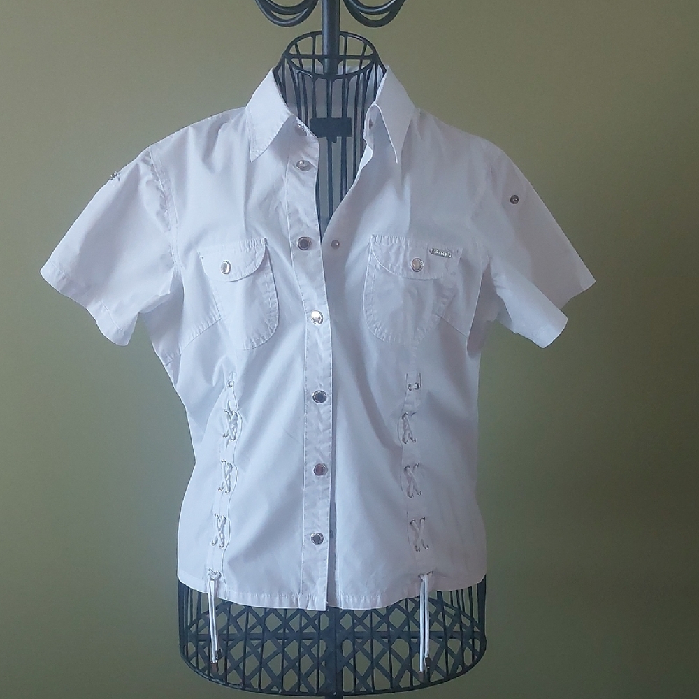 DFB, Size M, White Button-Up Shirt with Pockets